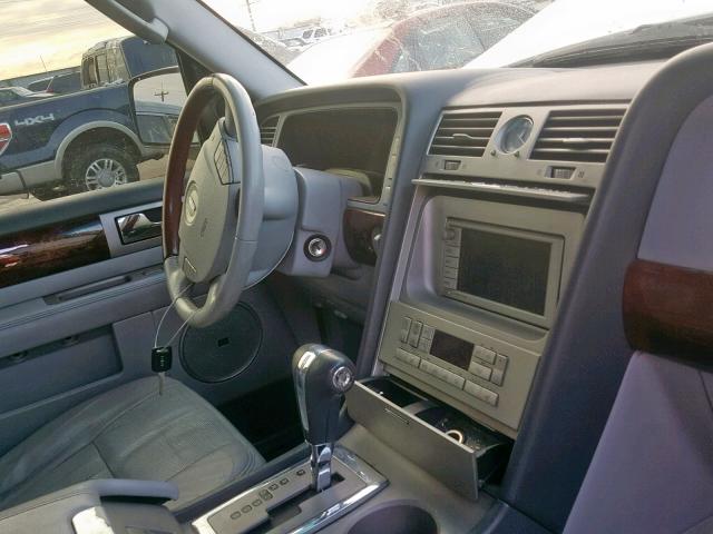 5LMFU28525LJ05230 - 2005 LINCOLN NAVIGATOR 银色 照片 9