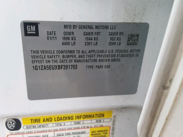 1G1ZA5EUXBF281763 - 2011 CHEVROLET MALIBU LS WHITE photo 10