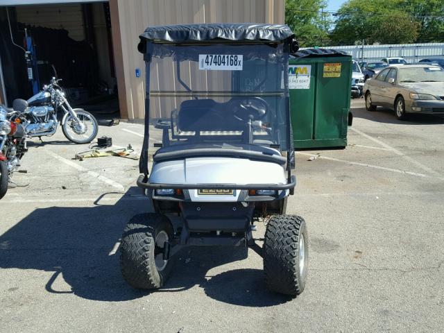 2239455 - 2005 EZGO GOLF CART SILVER photo 10