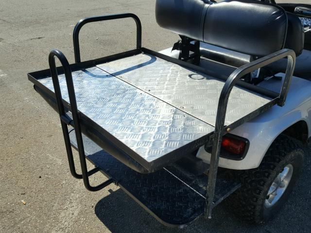 2239455 - 2005 EZGO GOLF CART SILVER photo 6