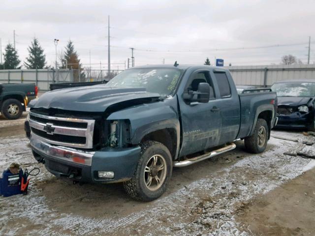 2GCEK19J571666528 - 2007 CHEVROLET SILVERADO BLUE photo 2