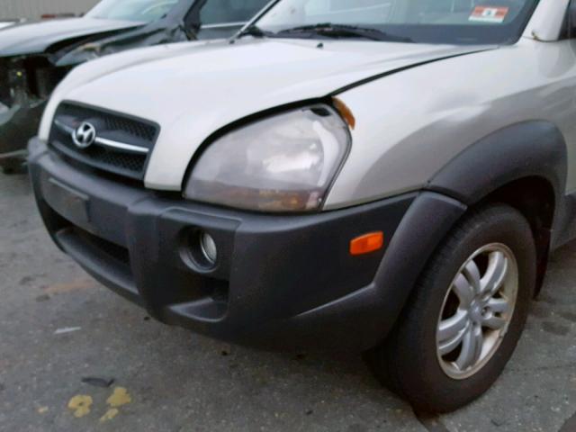 KM8JN12D87U574744 - 2007 HYUNDAI TUCSON SE GRAY photo 9