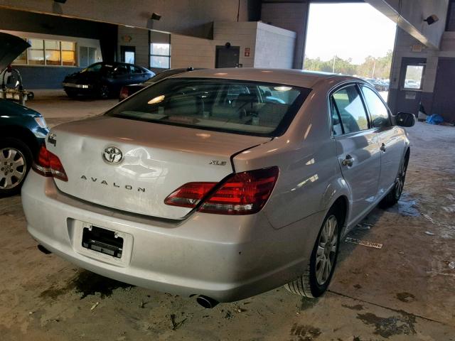 4T1BK36B18U296966 - 2008 TOYOTA AVALON XL SILVER photo 4