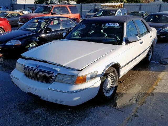 2MEFM75W9YX676365 - 2000 MERCURY GRAND MARQ WHITE photo 2