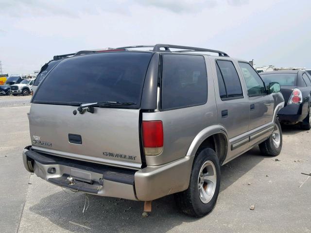 1GNCS13W812122731 - 2001 CHEVROLET BLAZER BROWN photo 4