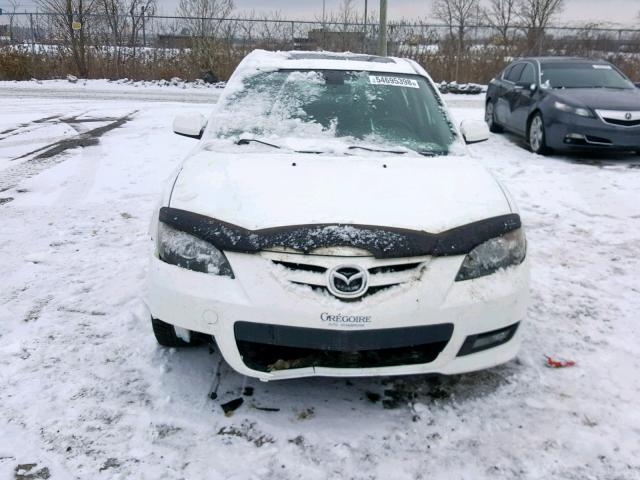 JM1BK323771686733 - 2007 MAZDA 3 S WHITE photo 9