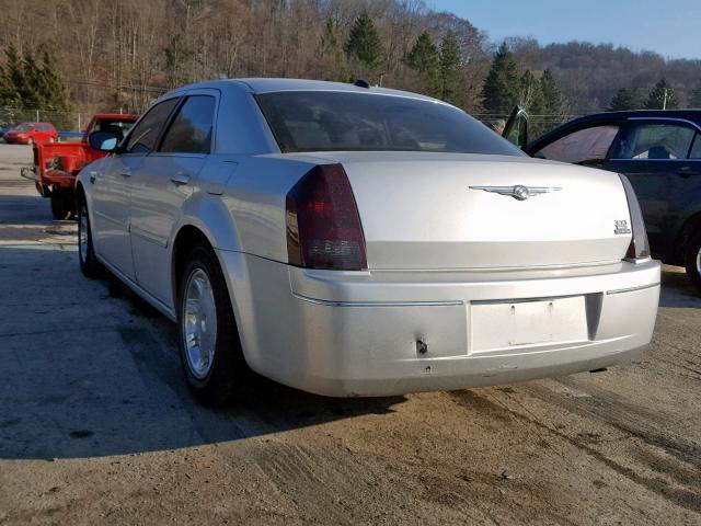 2C3JA53G25H162341 - 2005 CHRYSLER 300 TOURIN SILVER photo 3