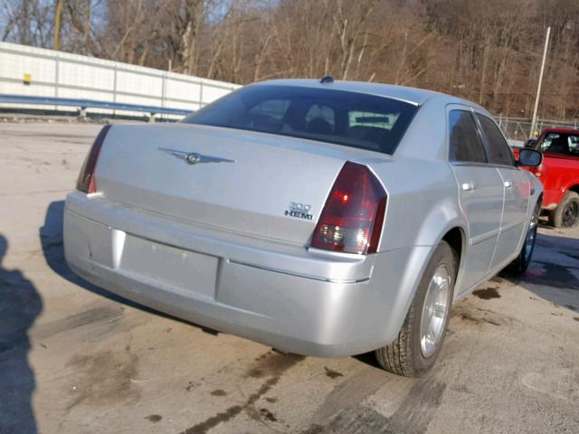 2C3JA53G25H162341 - 2005 CHRYSLER 300 TOURIN SILVER photo 4