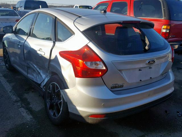 1FAHP3N27CL428358 - 2012 FORD FOCUS TITA SILVER photo 3