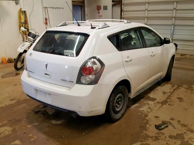 5Y2SM6E05AZ402506 - 2010 PONTIAC VIBE WHITE photo 4