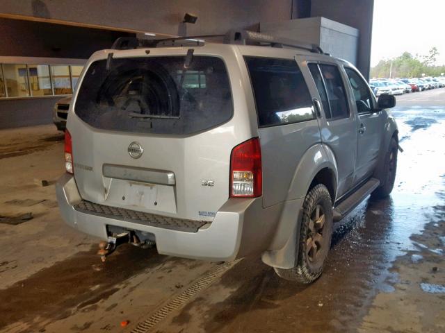 5N1AR18W67C633437 - 2007 NISSAN PATHFINDER SILVER photo 4