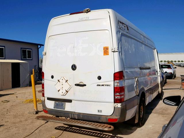 WD3PE8CB4C5693006 - 2012 MERCEDES-BENZ SPRINTER 2 WHITE photo 4