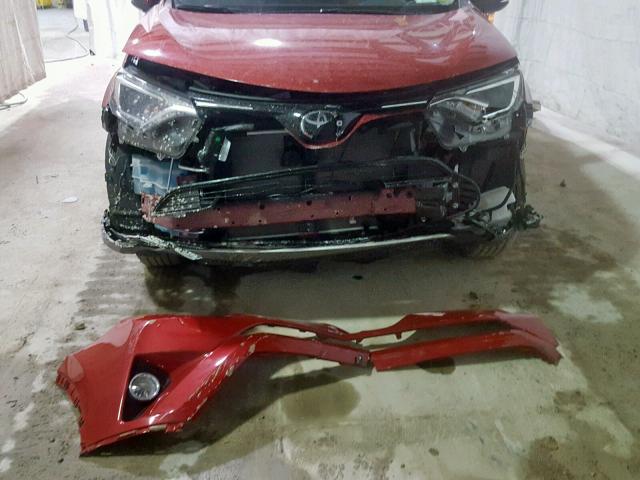 JTMRFREV7HJ164768 - 2017 TOYOTA RAV4 XLE RED photo 9