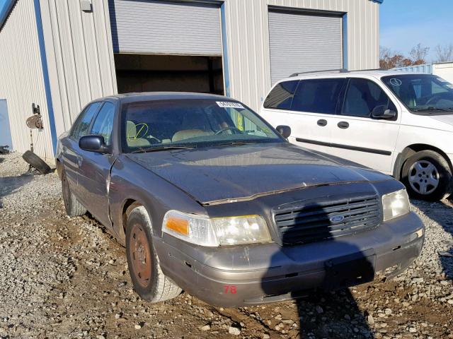 2FAFP71W23X102493 - 2003 FORD CROWN VICT TAN photo 1