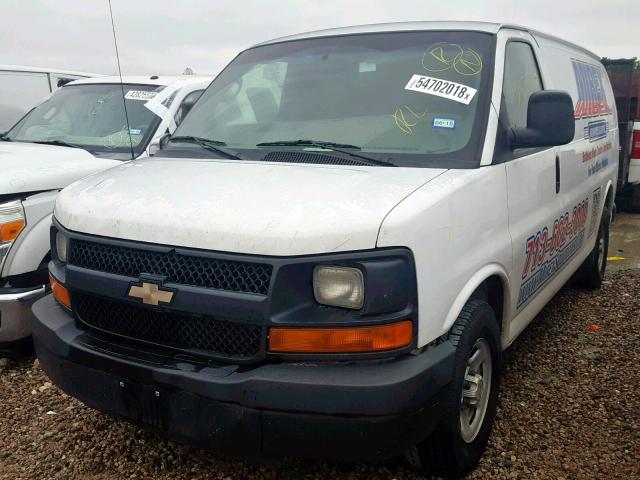 1GCFG15X081114295 - 2008 CHEVROLET EXPRESS G1 WHITE photo 2