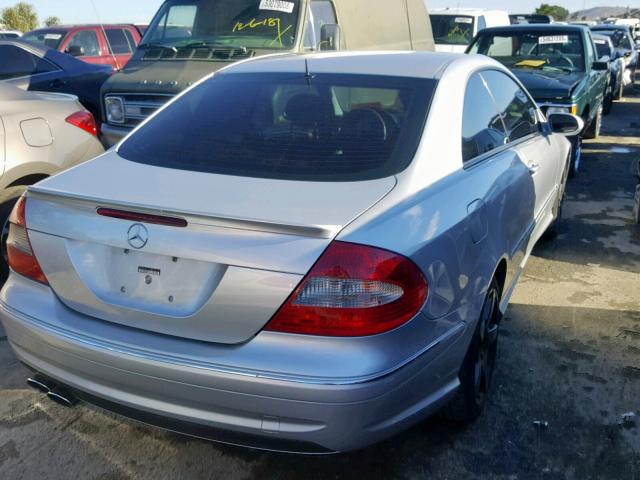 WDBTJ75J76F173975 - 2006 MERCEDES-BENZ CLK 500 SILVER photo 4