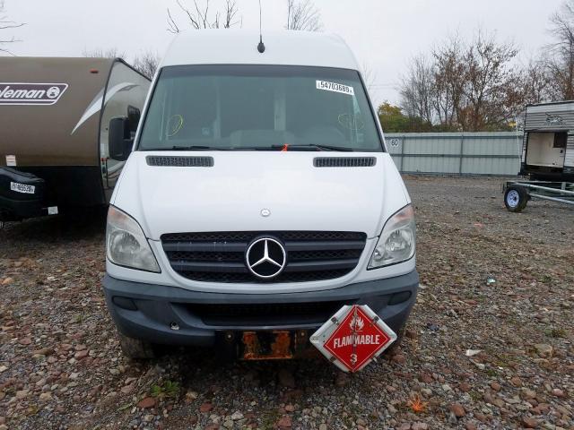 WD3PE8CBXB5583690 - 2011 MERCEDES-BENZ SPRINTER 2 WHITE photo 9