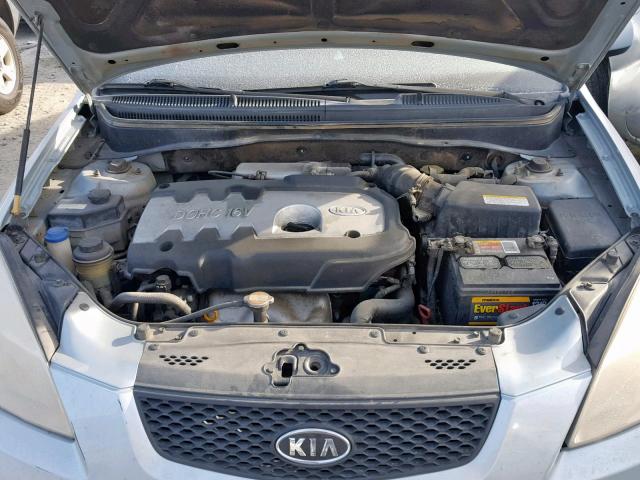 KNADE123566085422 - 2006 KIA RIO SILVER photo 7