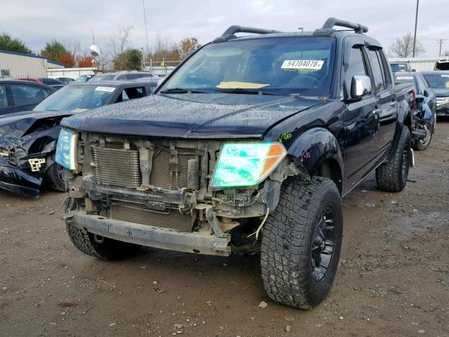 1N6AD07W06C432322 - 2006 NISSAN FRONTIER C BLACK photo 2