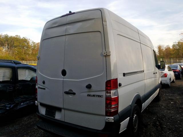 WD3PE7CC6C5646241 - 2012 MERCEDES-BENZ SPRINTER 2 WHITE photo 4