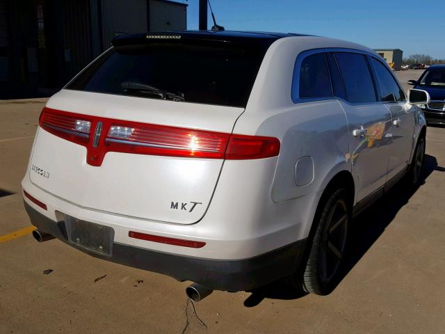 2LMHJ5FR3ABJ04744 - 2010 LINCOLN MKT WHITE photo 4