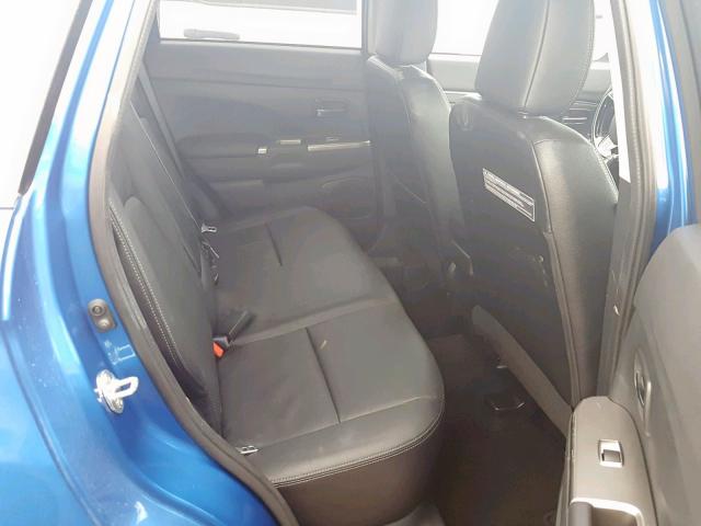 JA4AP4AW8JU001251 - 2018 MITSUBISHI OUTLANDER BLUE photo 6