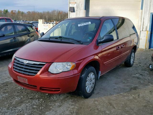 2A4GP44RX6R712602 - 2006 CHRYSLER TOWN & COU RED photo 2