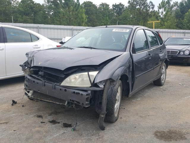 1FAHP37N17W244092 - 2007 FORD FOCUS ZX5 SILVER photo 2