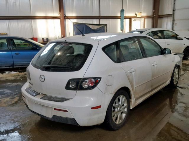 JM1BK343281856494 - 2008 MAZDA 3 HATCHBAC WHITE photo 4