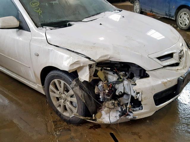 JM1BK343281856494 - 2008 MAZDA 3 HATCHBAC WHITE photo 9