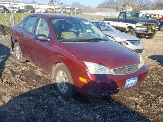 1FAHP34N26W131710 - 2006 FORD FOCUS ZX4 RED photo 1