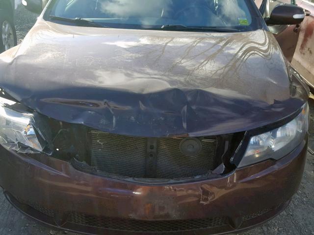 KNAFU4A23A5842984 - 2010 KIA FORTE EX BURGUNDY photo 7