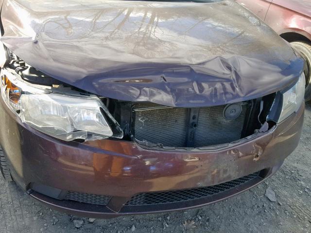 KNAFU4A23A5842984 - 2010 KIA FORTE EX BURGUNDY photo 9