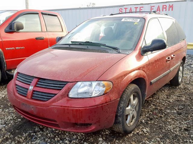 1D4GP45R66B518395 - 2006 DODGE CARAVAN SX MAROON photo 2