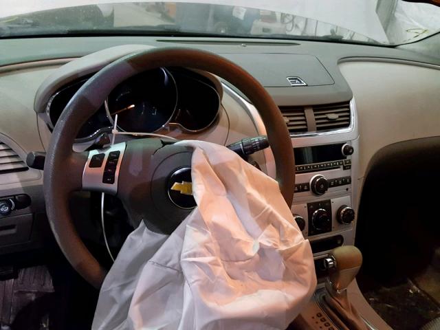 1G1ZC5E00AF285830 - 2010 CHEVROLET MALIBU 1LT SILVER photo 9