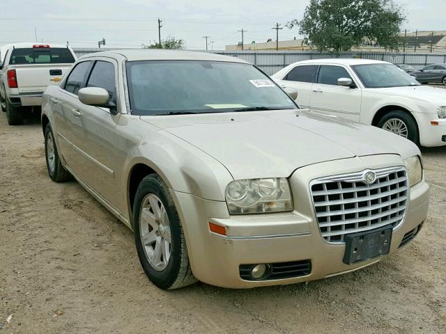 2C3KA53G07H629571 - 2007 CHRYSLER 300 TOURIN GOLD photo 1