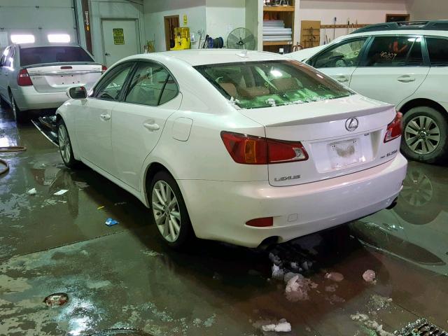 JTHCK262895034066 - 2009 LEXUS IS 250 WHITE photo 3