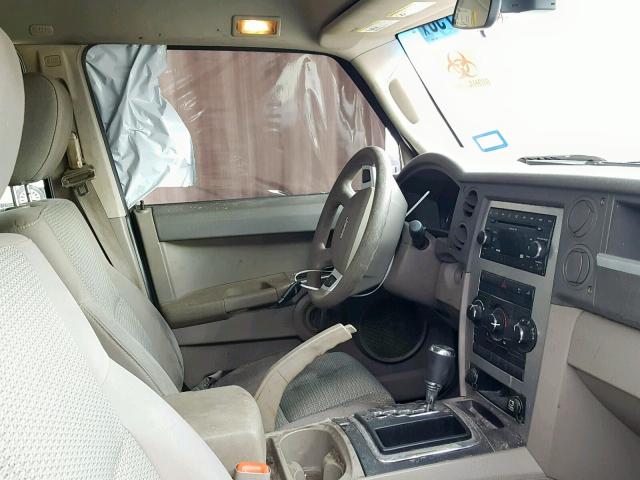 1J8HH48K38C159252 - 2008 JEEP COMMANDER BLACK photo 5