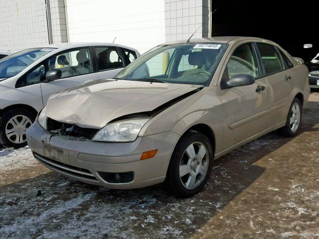 1FAFP34N86W132190 - 2006 FORD FOCUS ZX4 BEIGE photo 2