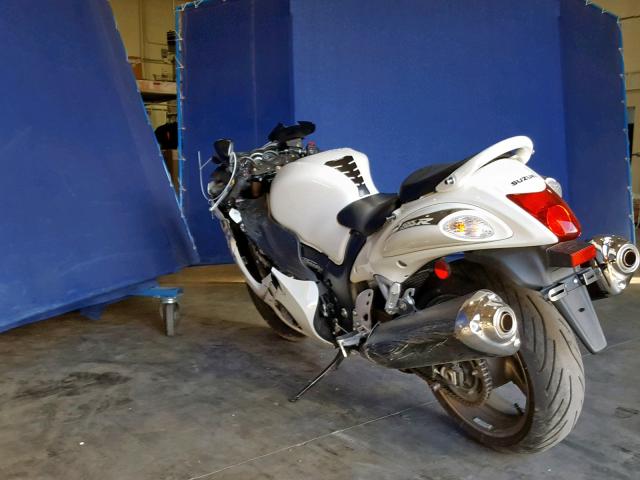 JS1GX72A5B2100217 - 2011 SUZUKI GSX1300 R WHITE photo 3