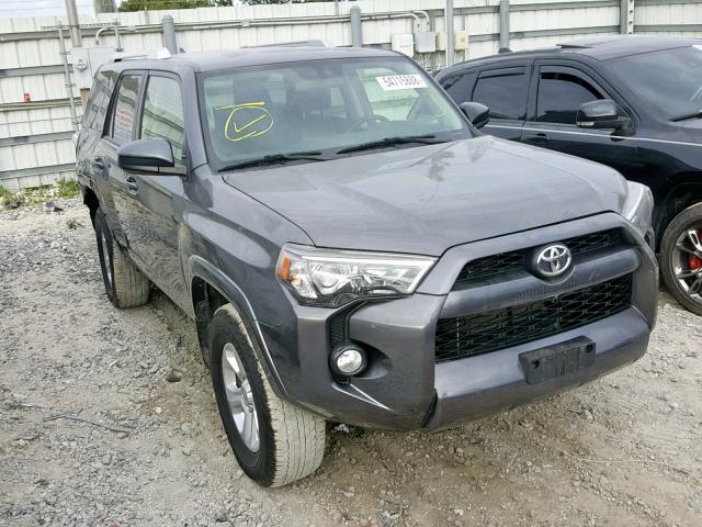 JTEBU5JR5J5532173 - 2018 TOYOTA 4RUNNER SR GRAY photo 1