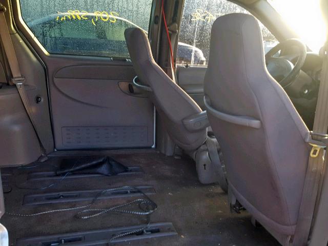 1C4GJ45312B590495 - 2002 CHRYSLER VOYAGER LX SILVER photo 6