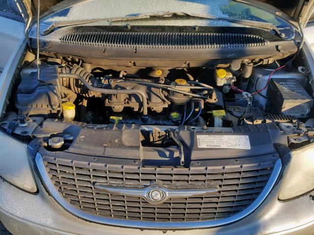 1C4GJ45312B590495 - 2002 CHRYSLER VOYAGER LX SILVER photo 7