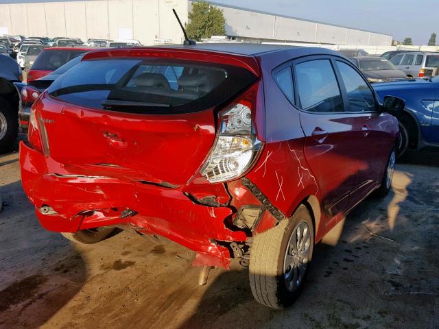 KMHCT5AE3HU337175 - 2017 HYUNDAI ACCENT SE RED photo 4