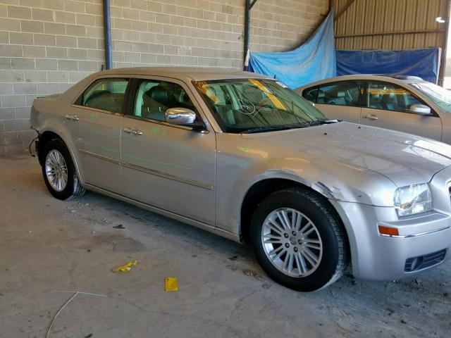 2C3CA5CV0AH284097 - 2010 CHRYSLER 300 TOURIN GRAY photo 9