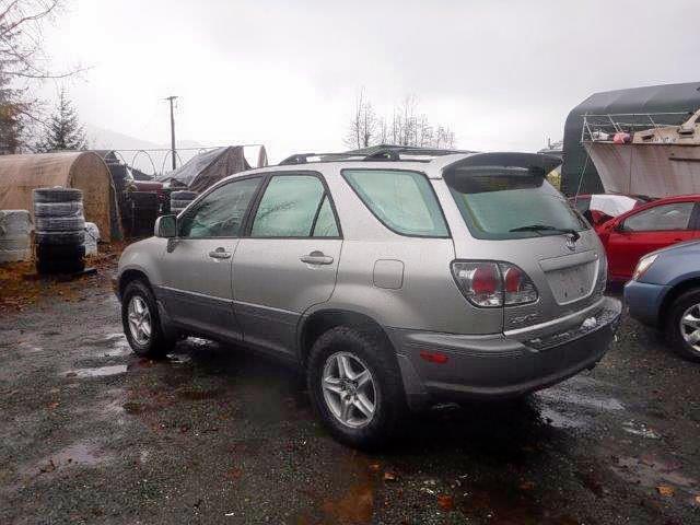 JTJHF10UX20236911 - 2002 LEXUS RX 300 SILVER photo 3