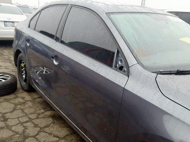 3VWDB7AJ8JM226648 - 2018 VOLKSWAGEN JETTA SE CHARCOAL photo 9