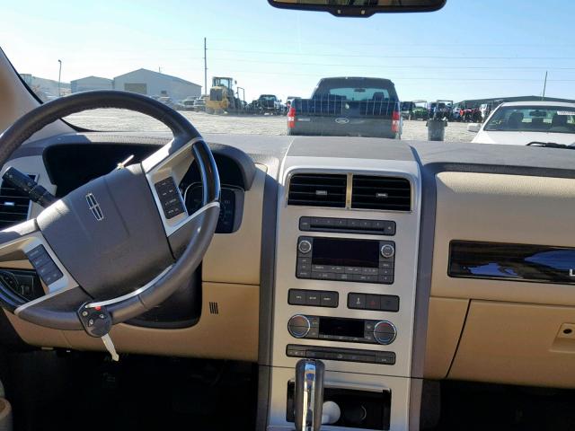 2LMDU68C88BJ13146 - 2008 LINCOLN MKX WHITE photo 9