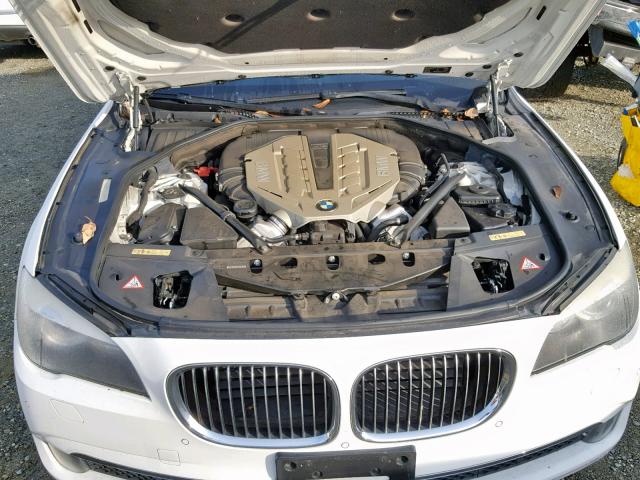 WBAKB8C5XACY63264 - 2010 BMW 750 LI WHITE photo 7