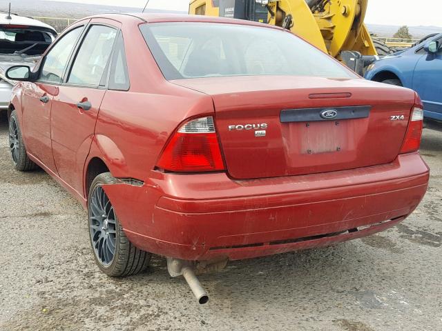 1FAHP34N05W306227 - 2005 FORD FOCUS ZX4 MAROON photo 3